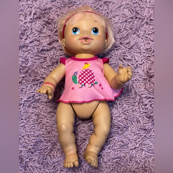 Baby Alive Blonde Wets N Wiggles Baby - Picture 2 of 11